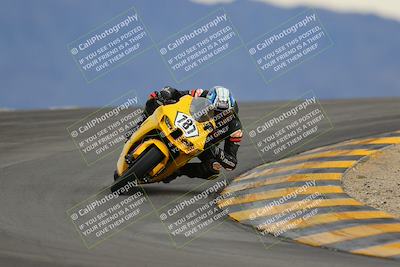 media/Jan-14-2023-SoCal Trackdays (Sat) [[497694156f]]/Turn 12 (120pm)/